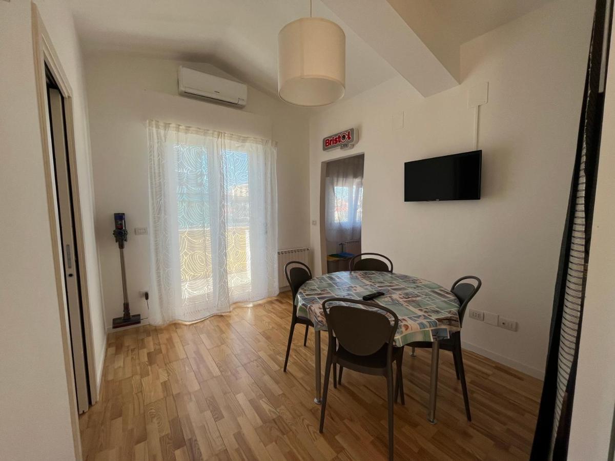 Apartamento Sunrise Beach House - Sea View Montesilvano Marina Exterior foto